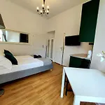 Paris Apartament Z Balkonem - Monte Cassino